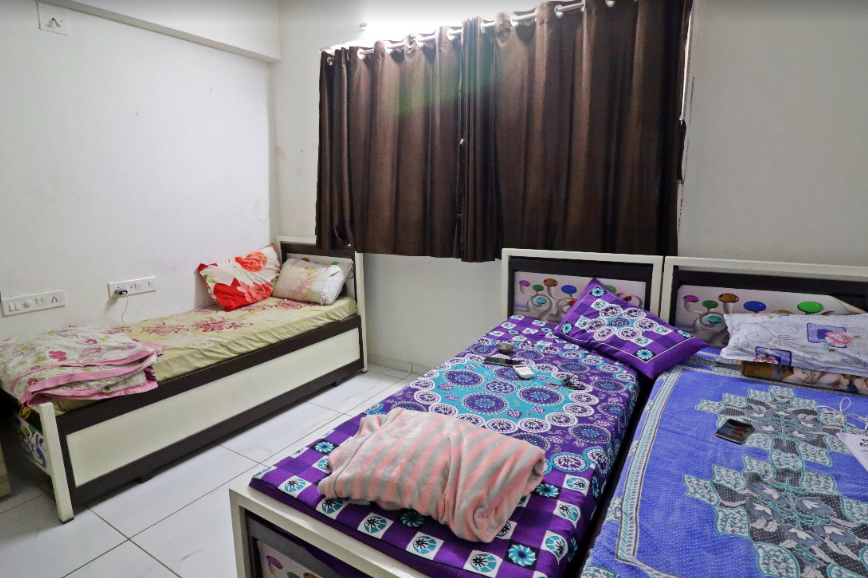 SARAL GIRLS PG — photo 2