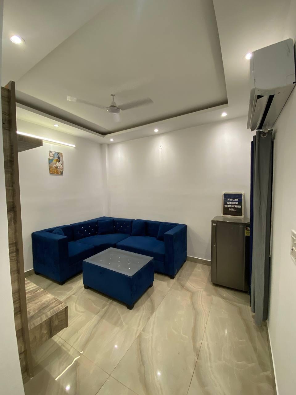 DU INN blue house boys PG — photo 1