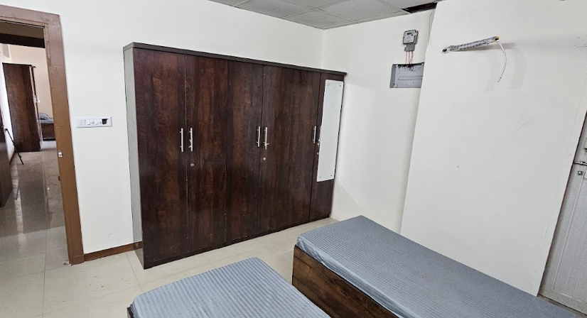 ARHAM LIVING  GIRLS PG — photo 2