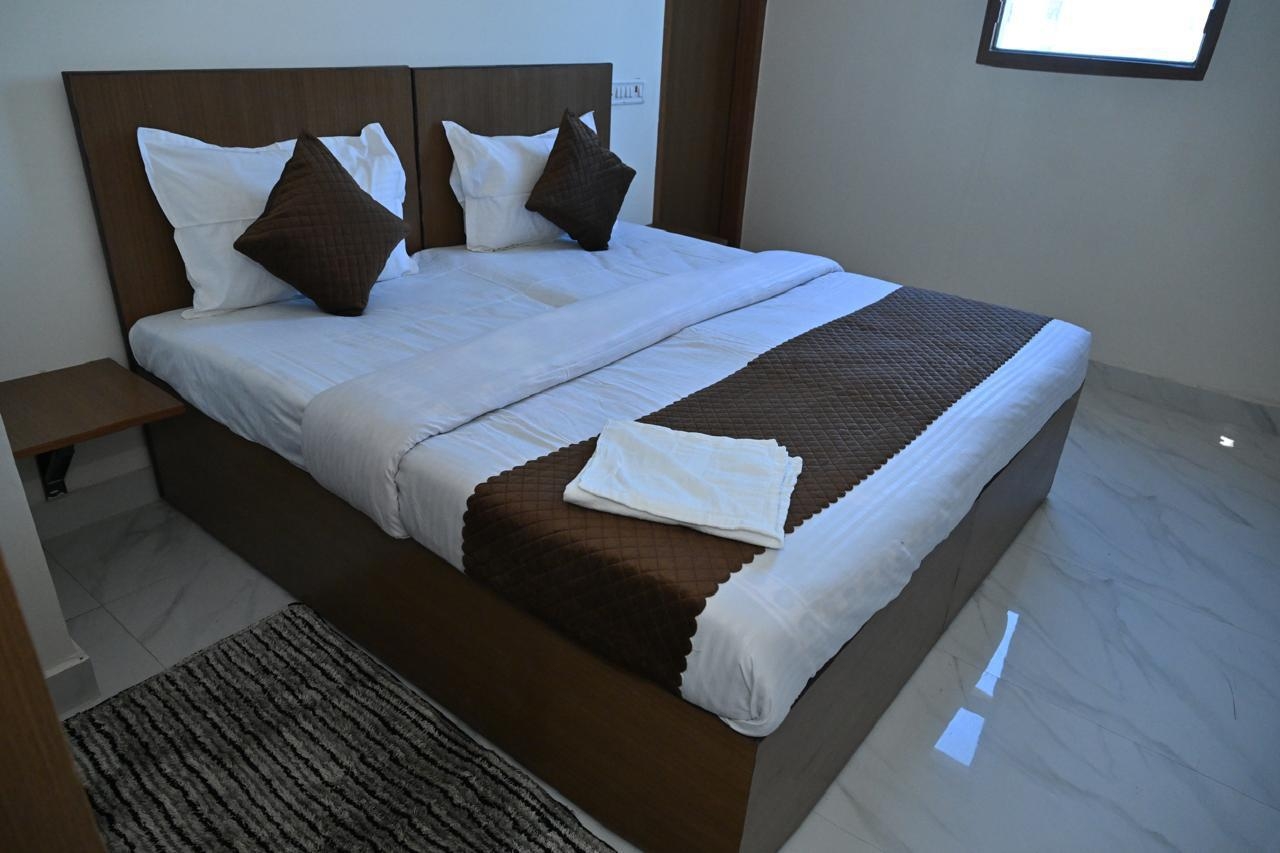 Divine Stay — photo 1