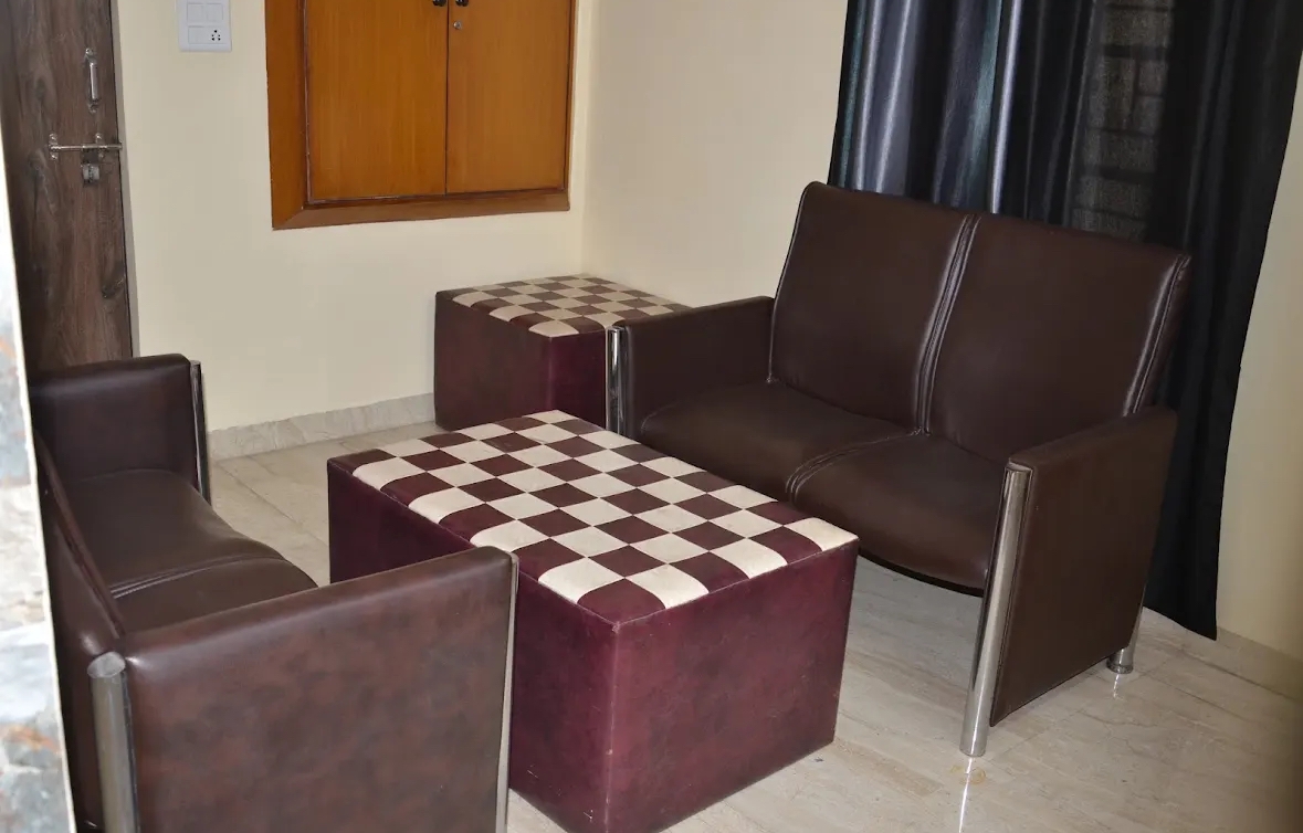 BASERA PG — photo 1