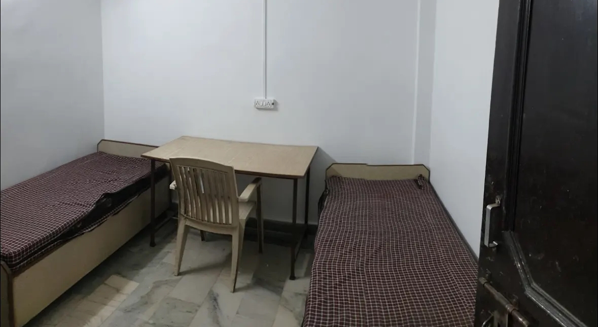 Home Stay Boys And Girls — photo 3