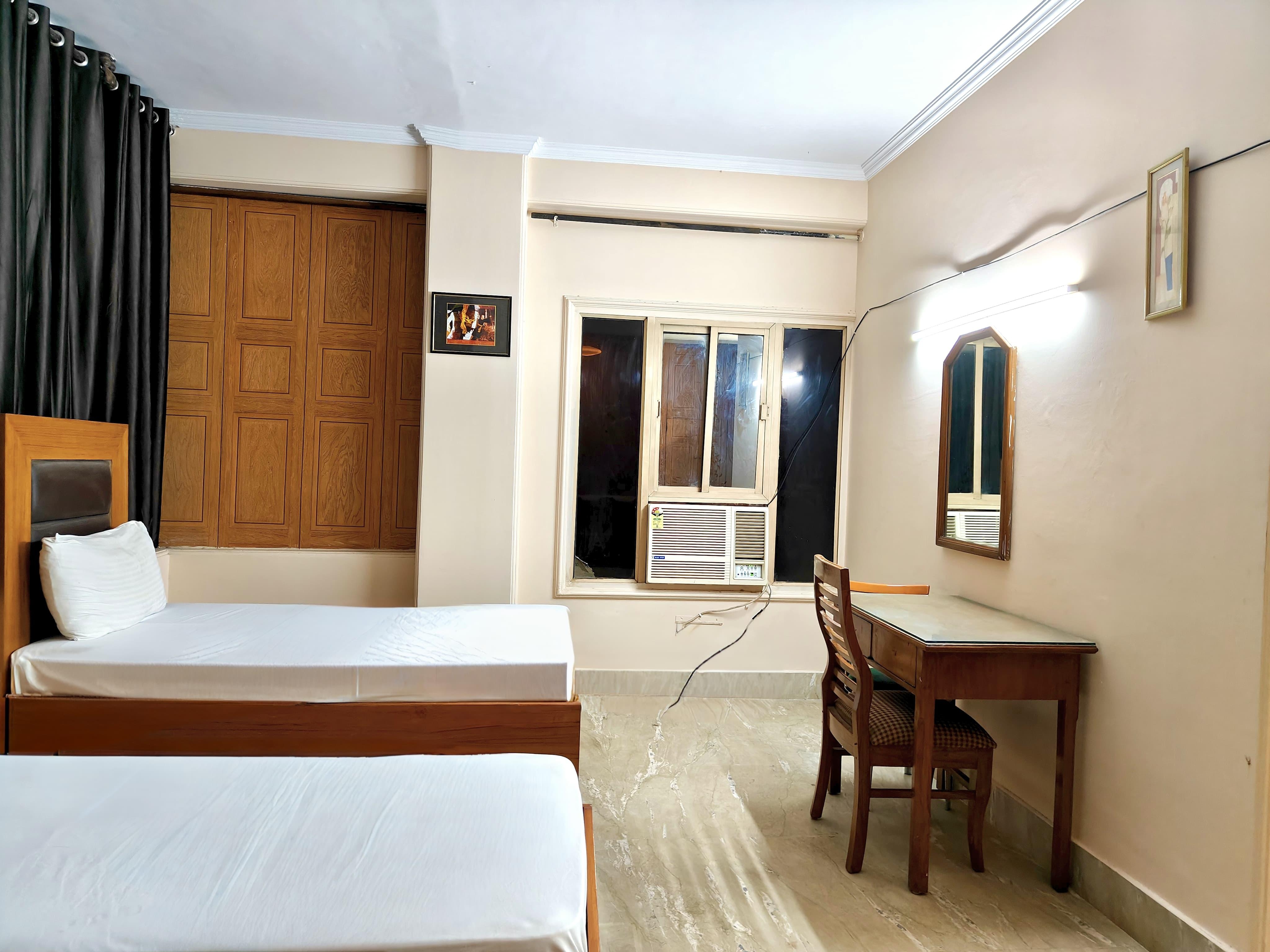 Aggarwal's PG — photo 5