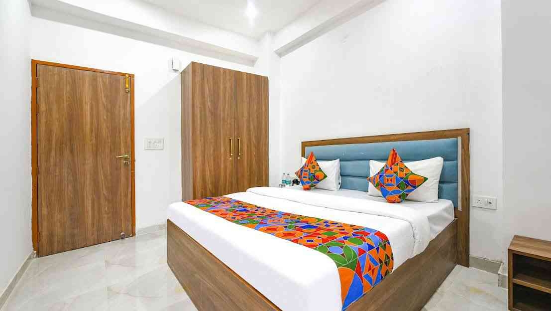 Blue stone stay — photo 1