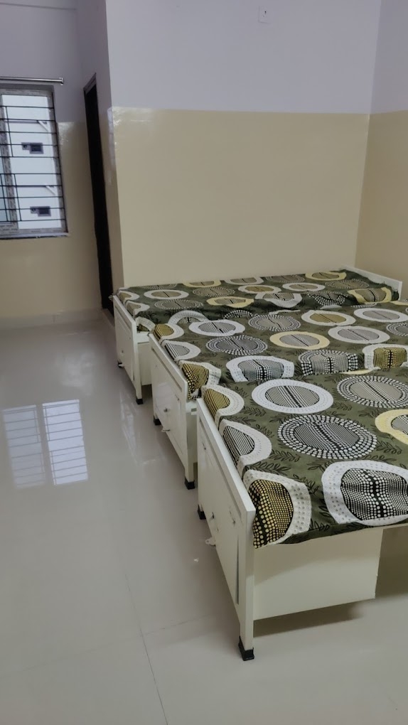 Aarush men's luxury pg accommodation — photo 2