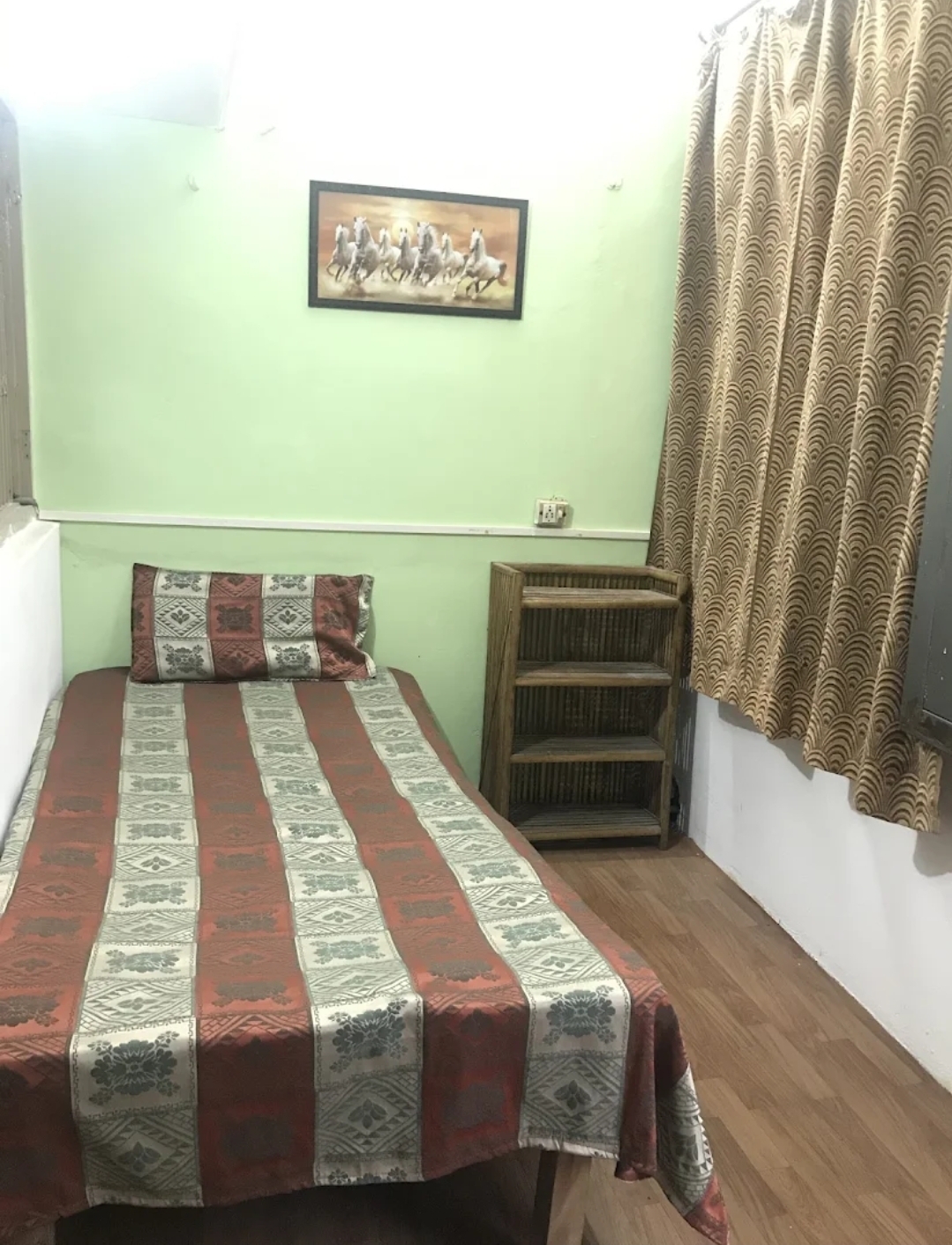 Saxena pg for boys — photo 5