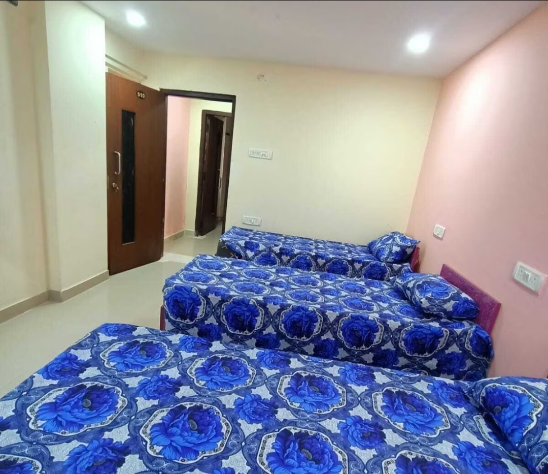 Raghavendra Luxury Women's Pg — photo 6