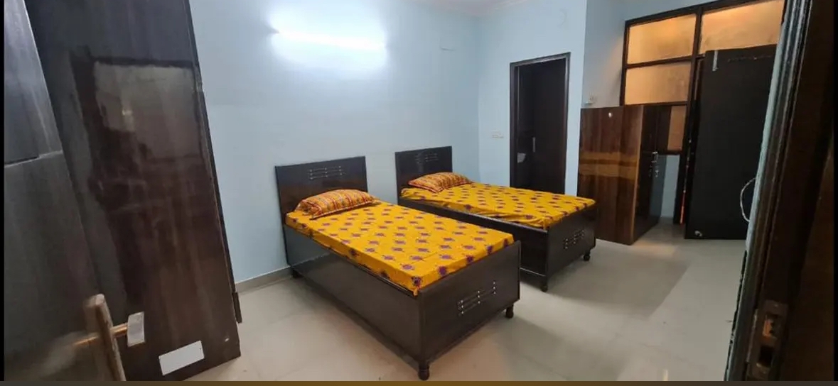 Mannat Girls Pg — photo 3
