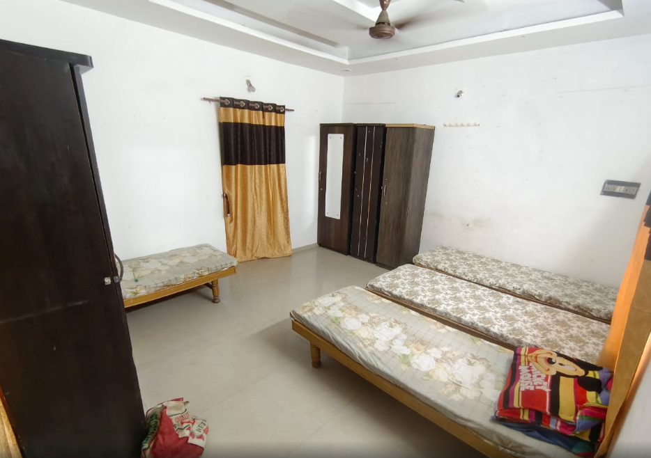 MADHAV PG — photo 1