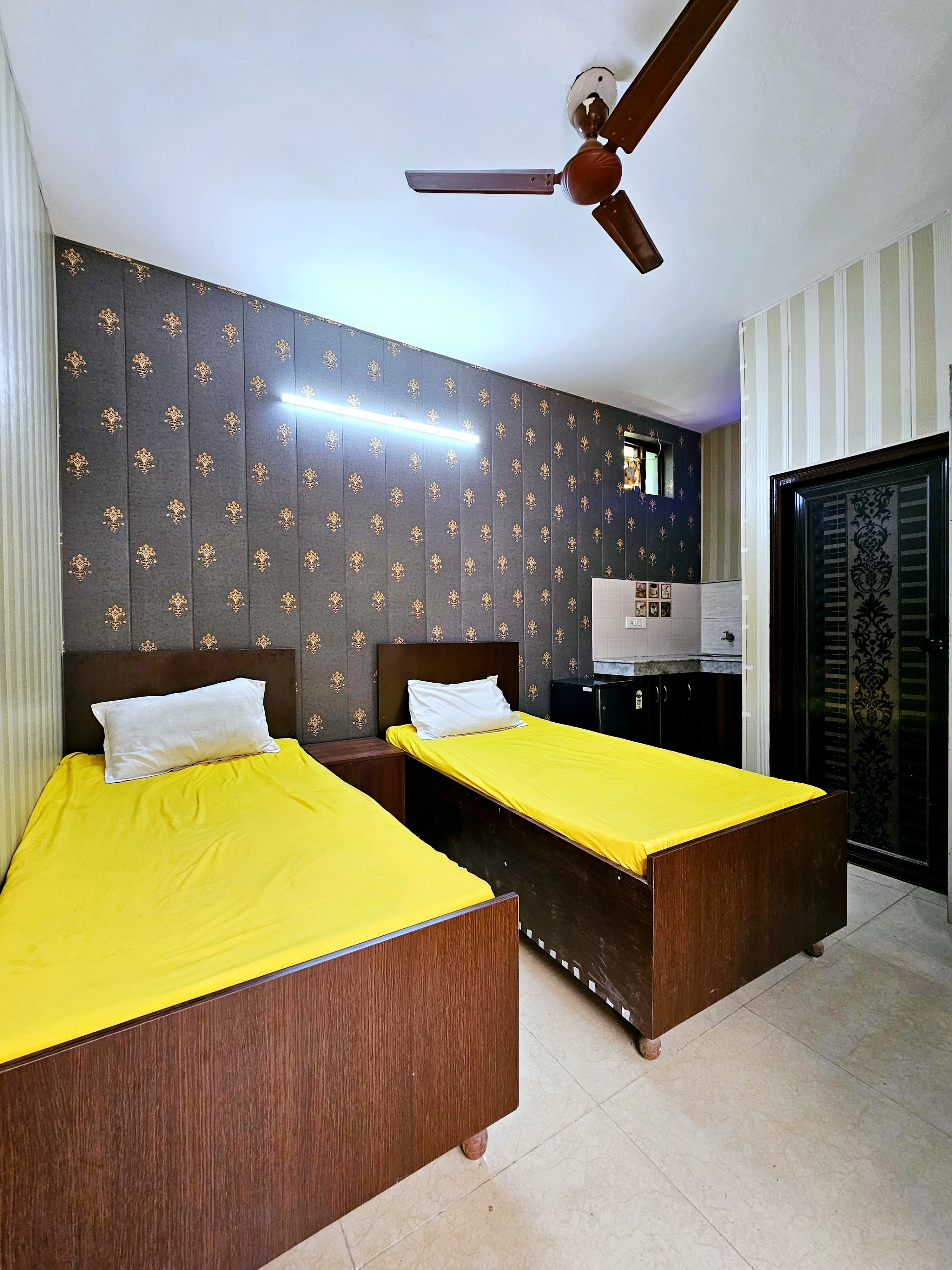 AMRIT RESIDENCY — photo 1