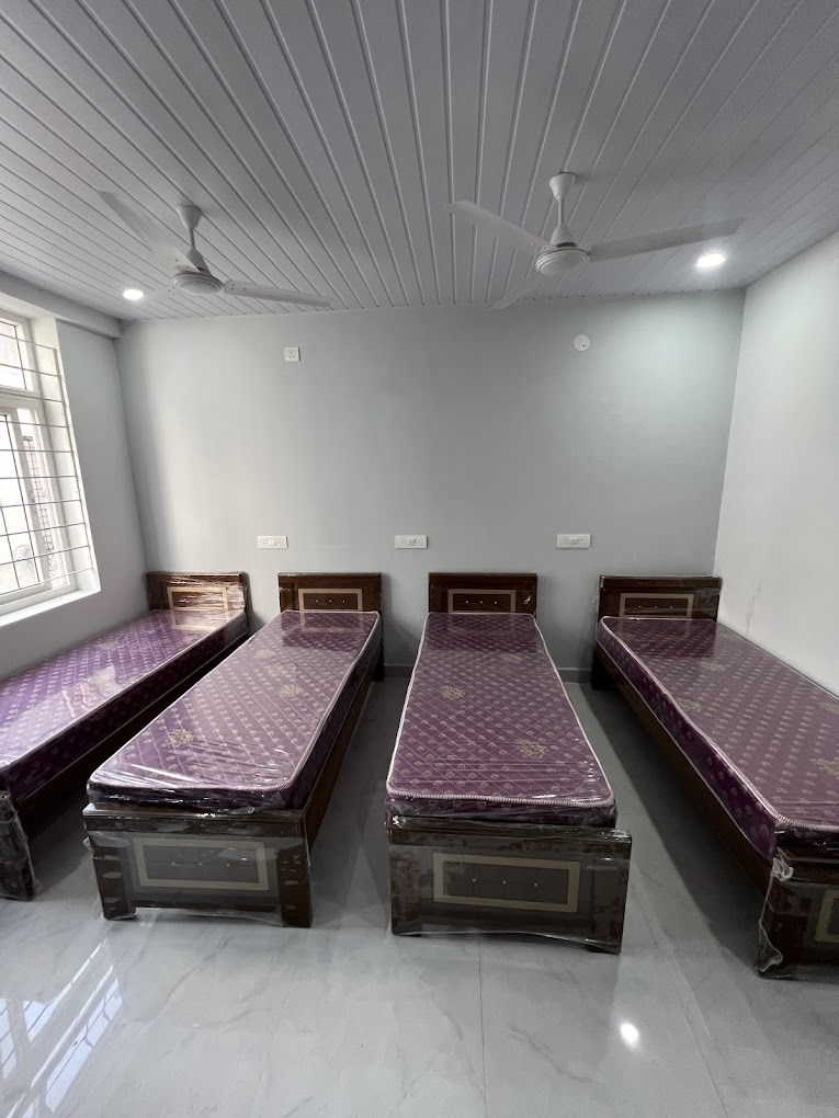SRI LAKSHMI LUXURIOUS WOMENS PG — photo 3