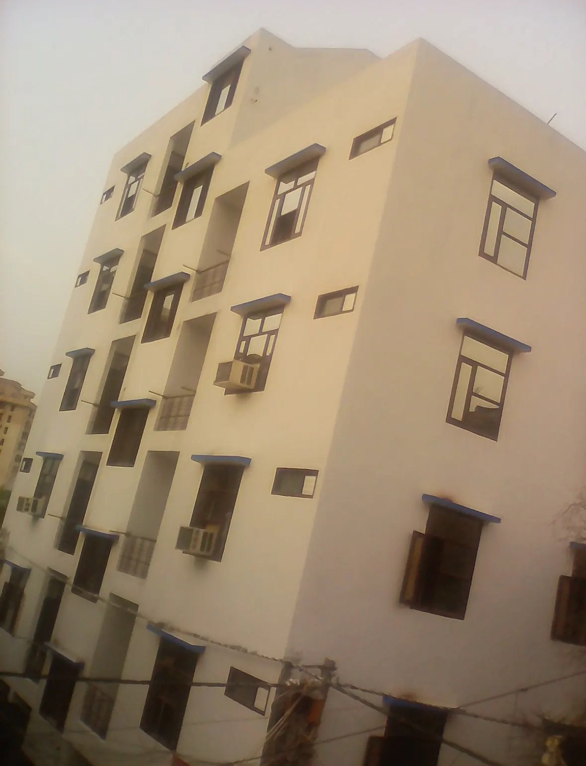Pari ResidencyGirls Pg — photo 1