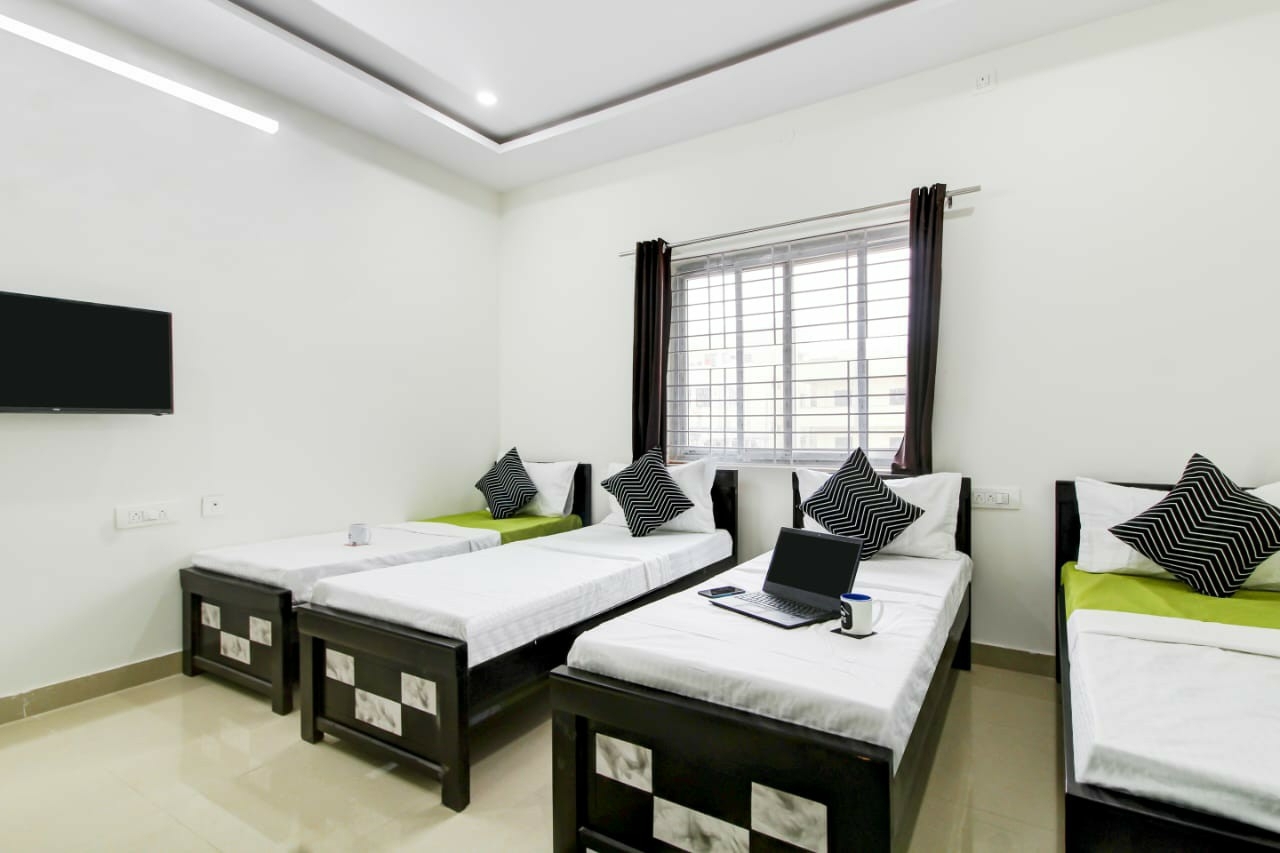 Sugathi HomeTel PG For Women — photo 3