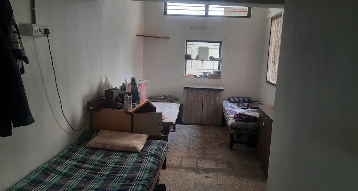MAHESHWARI PG & TIFFIN SERVICE — photo 1