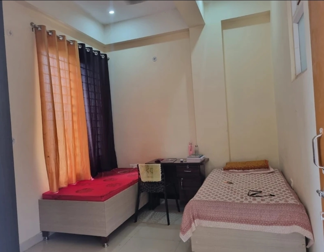 Guru kripa Geetanjali girls hostel — photo 5