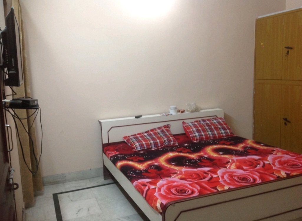 Jai Bajrang wali Boys And Girls Pg — photo 4