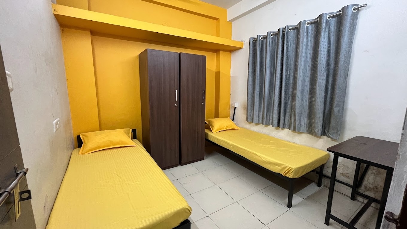 Good Room - Boys Luxury Hostel — photo 6